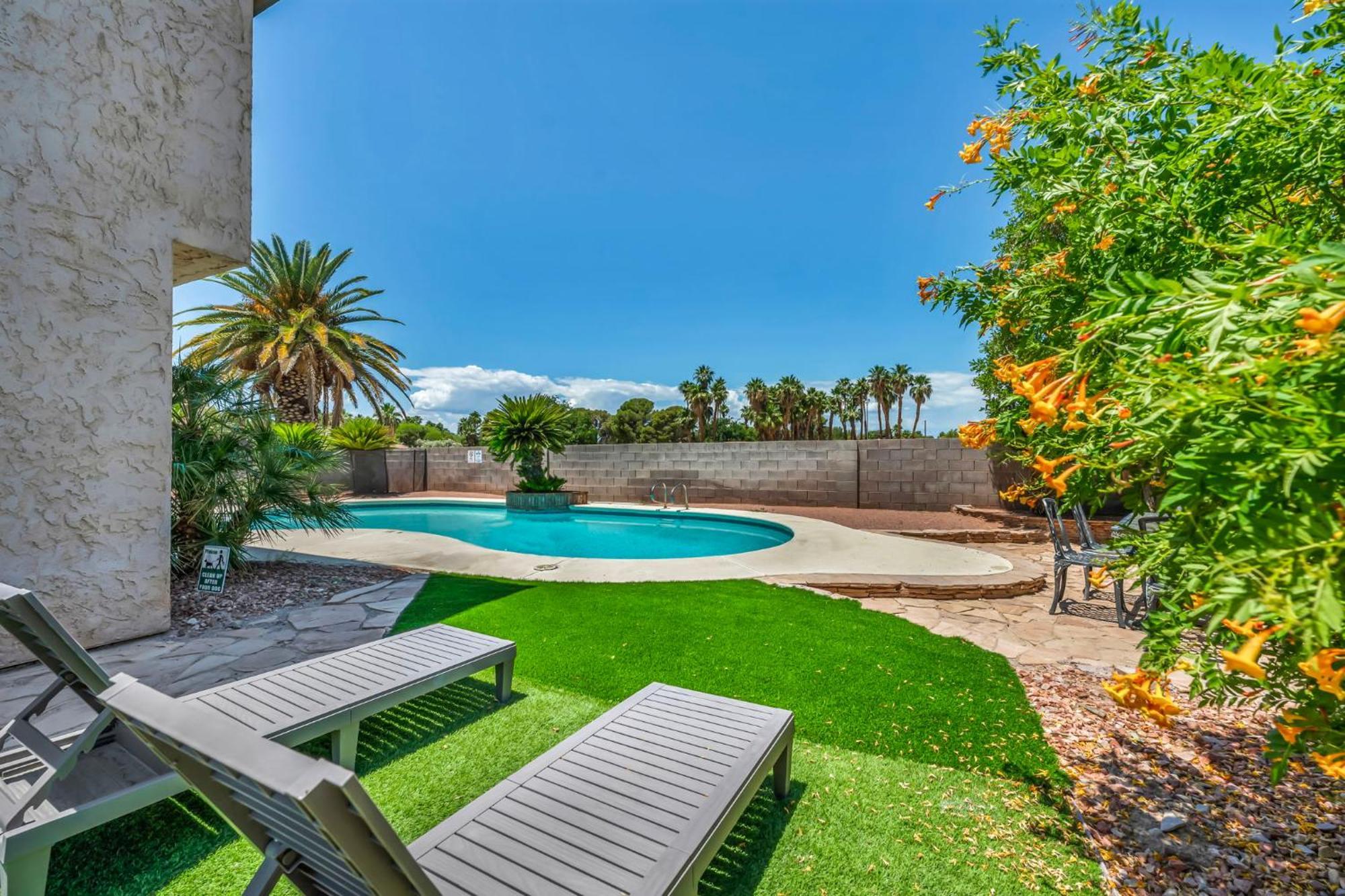 Vegasvibes Pool Games Good Times Holiday home *